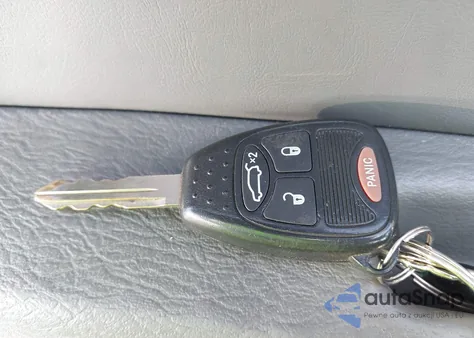 2005 Jeep Liberty Sport z USA, uszkodzony, nr VIN 1J4GL48K65W620837